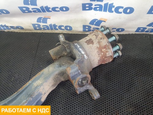 Кулак поворотный левый