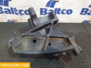 Кронштейн переднего бампера правый