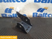 Кронштейн крепления торсиона правый