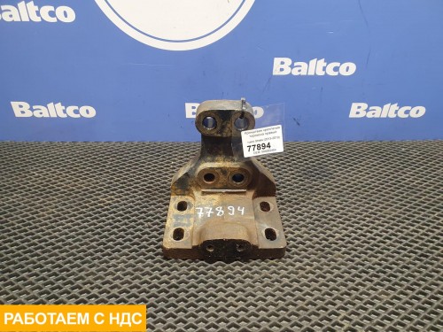 Кронштейн крепления торсиона правый